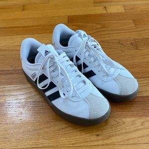 Adidas Court sneaker